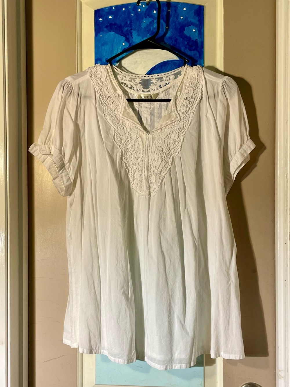 White Cotton Lace-Trim Short Sleeve Women's Top